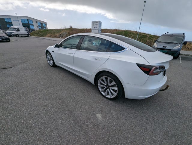 2019 TESLA MODEL 3 - 32