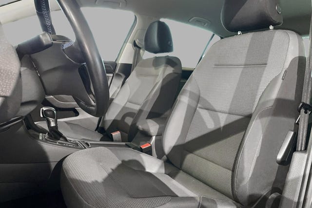 2019 VOLKSWAGEN GOLF - 10