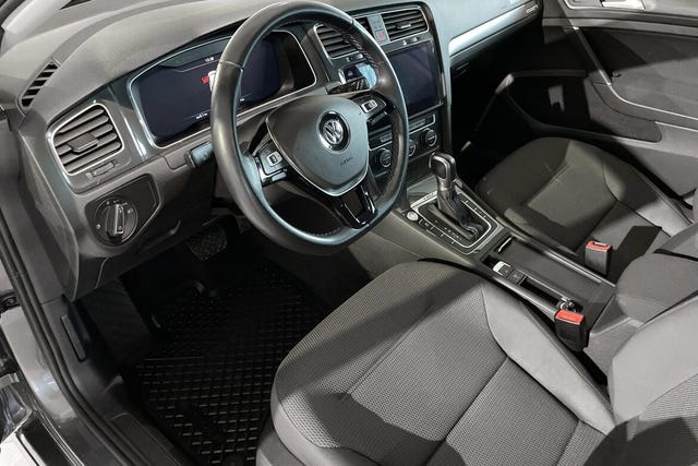 2019 VOLKSWAGEN GOLF - 23