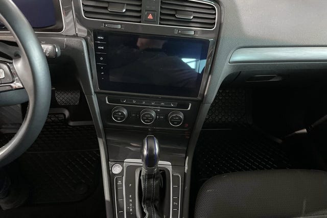 2019 VOLKSWAGEN GOLF - 26