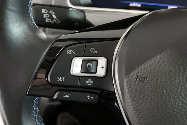 2019 VOLKSWAGEN GOLF - 24