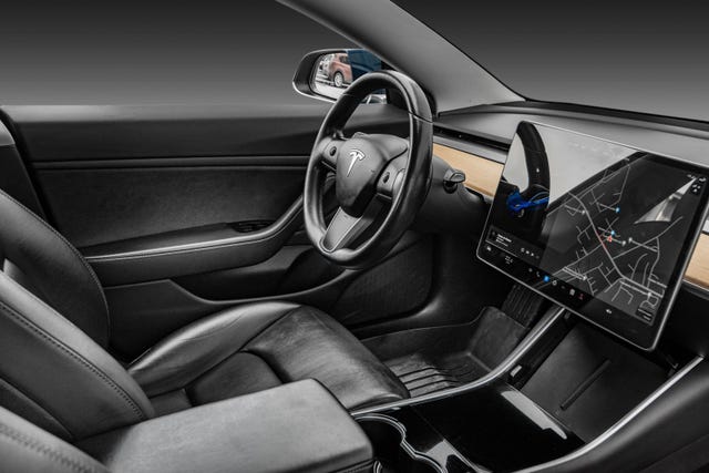 2019 TESLA MODEL 3 - 11
