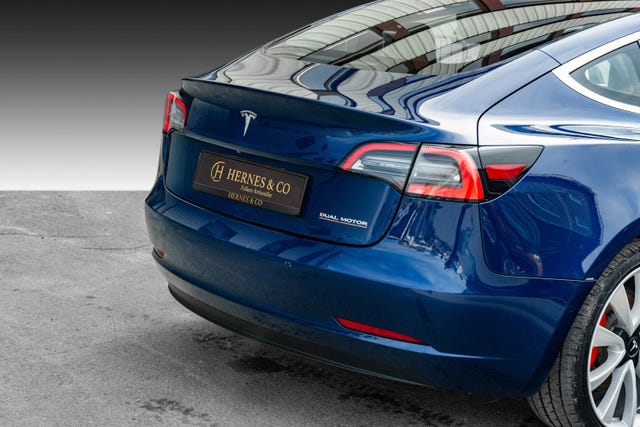 5YJ3E7EB7KF321085 2019 TESLA MODEL 3-5