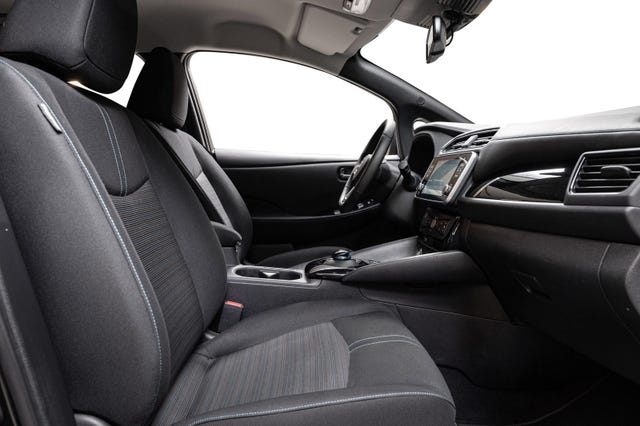 2022 NISSAN LEAF - 23