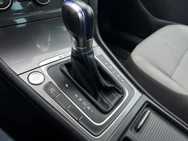 2015 VOLKSWAGEN GOLF - 18