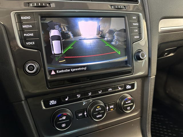 2015 VOLKSWAGEN GOLF - 24