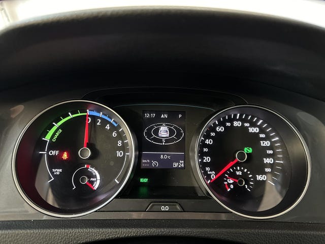 2015 VOLKSWAGEN GOLF - 16