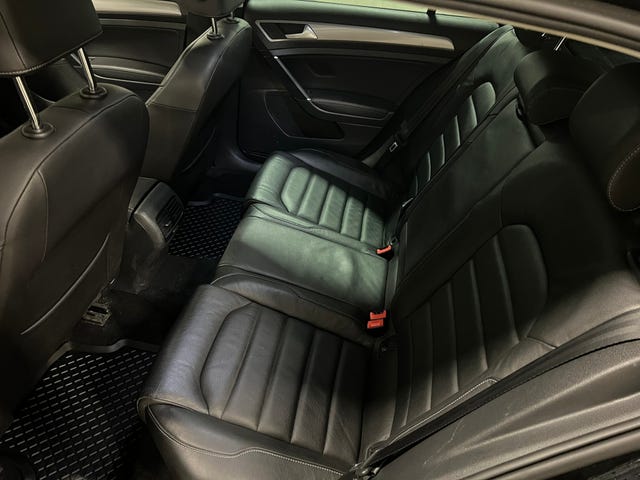 2015 VOLKSWAGEN GOLF - 11
