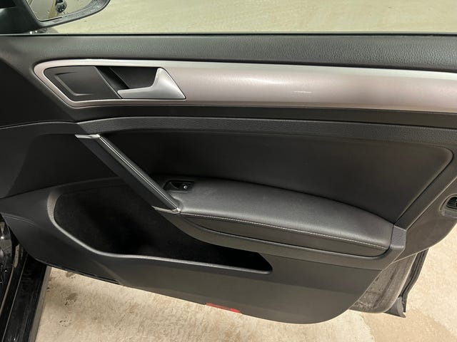 2015 VOLKSWAGEN GOLF - 14