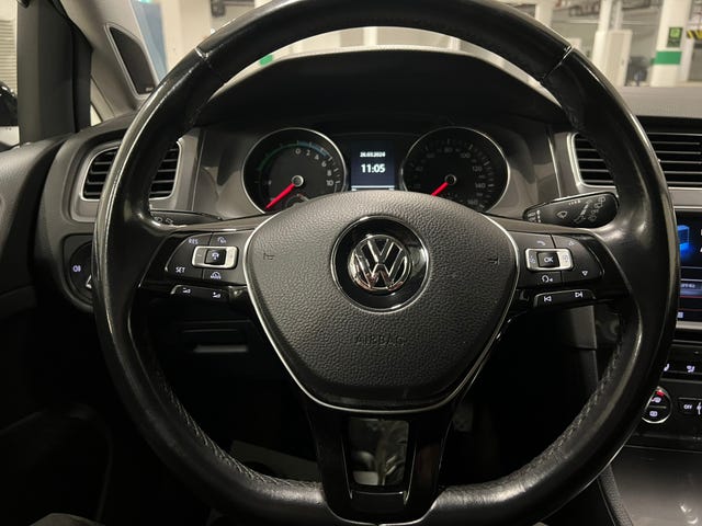 2015 VOLKSWAGEN GOLF - 20