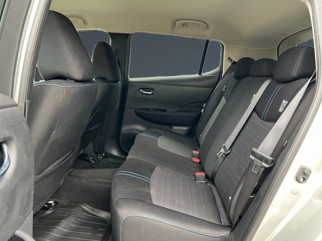 2018 NISSAN LEAF - 30