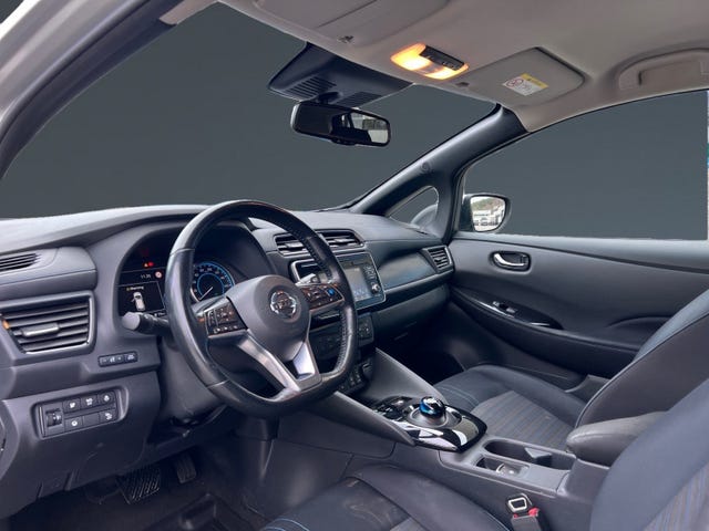 2018 NISSAN LEAF - 11