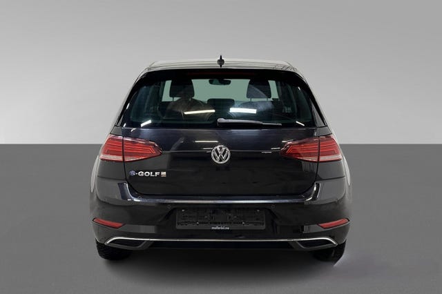 WVWZZZAUZJ8901094 2018 VOLKSWAGEN GOLF-2