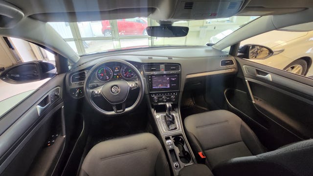 2018 VOLKSWAGEN GOLF - 9
