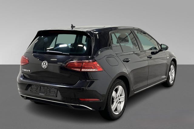 WVWZZZAUZJ8901094 2018 VOLKSWAGEN GOLF-3