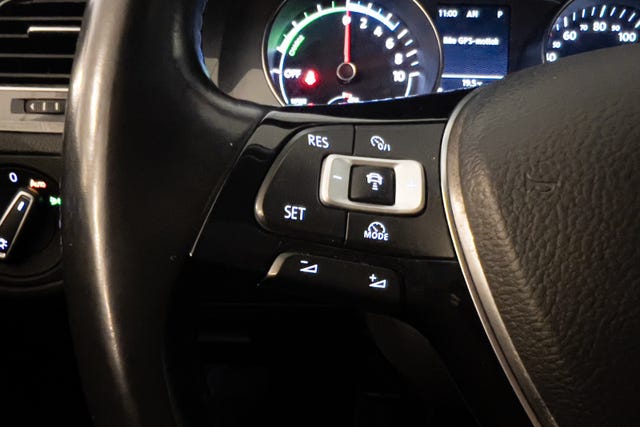 2015 VOLKSWAGEN GOLF - 23