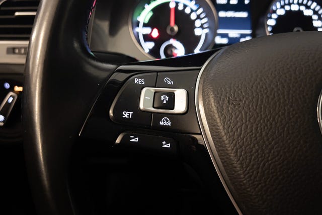 2015 VOLKSWAGEN GOLF - 24