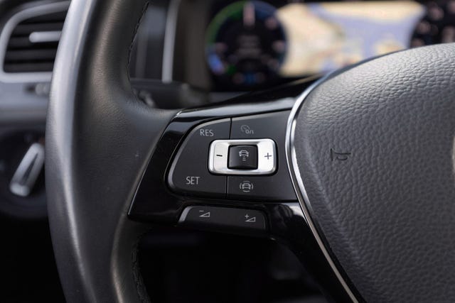 2019 VOLKSWAGEN GOLF - 18