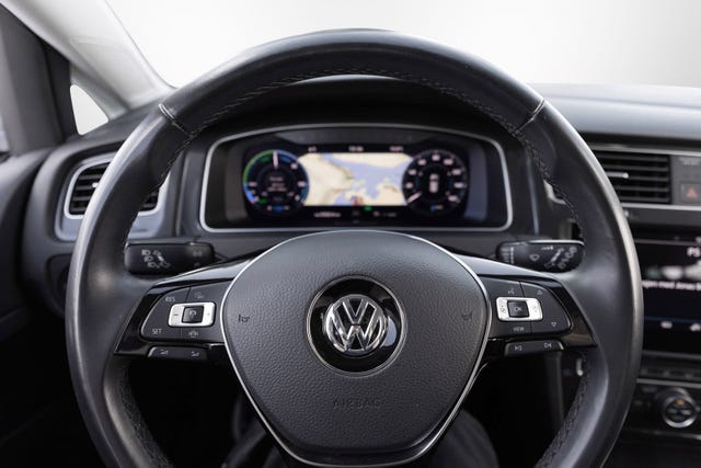 2019 VOLKSWAGEN GOLF - 16