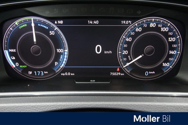 2019 VOLKSWAGEN GOLF - 14