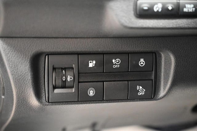 2022 NISSAN LEAF - 18