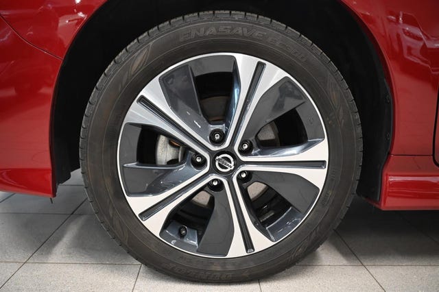 2022 NISSAN LEAF - 11