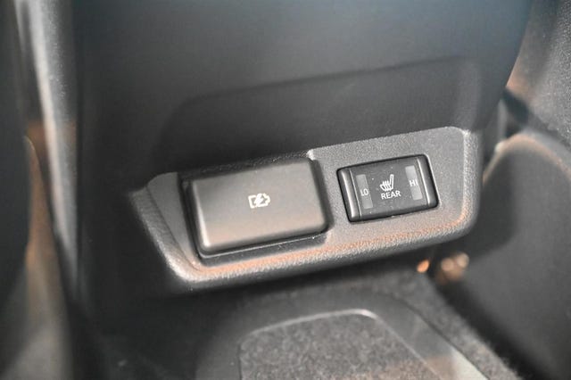 2022 NISSAN LEAF - 31