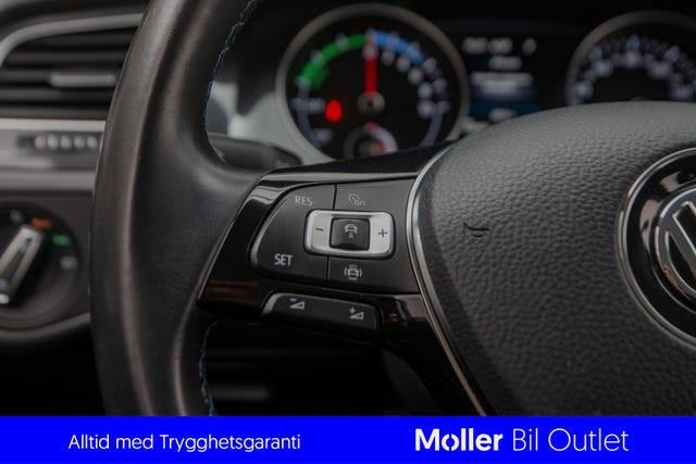 2019 VOLKSWAGEN GOLF - 19
