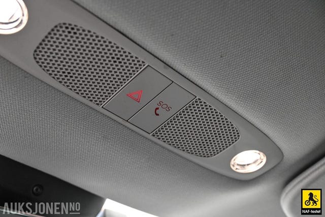2019 TESLA MODEL 3 - 31