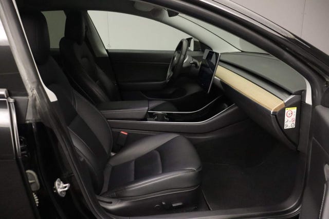 2019 TESLA MODEL 3 - 16