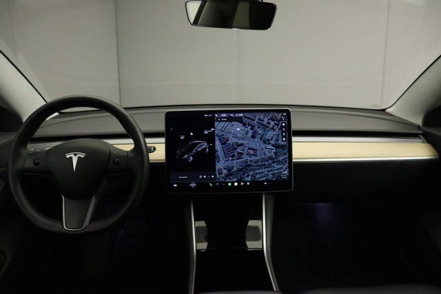 2019 TESLA MODEL 3 - 19
