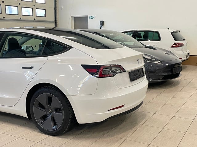 5YJ3E7EB9MF837161 2021 TESLA MODEL 3-5