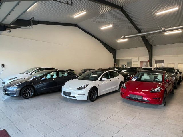 2021 TESLA MODEL 3 - 28