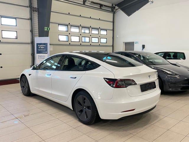 5YJ3E7EB9MF837161 2021 TESLA MODEL 3-4