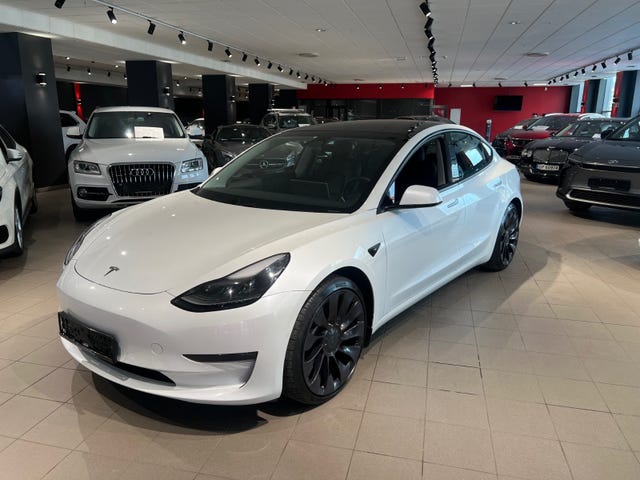 5YJ3E7EC1MF893541 2021 TESLA MODEL 3-1