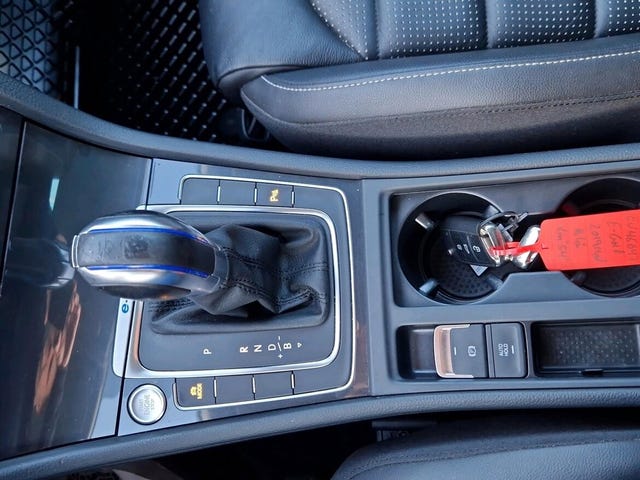 2019 VOLKSWAGEN GOLF - 15