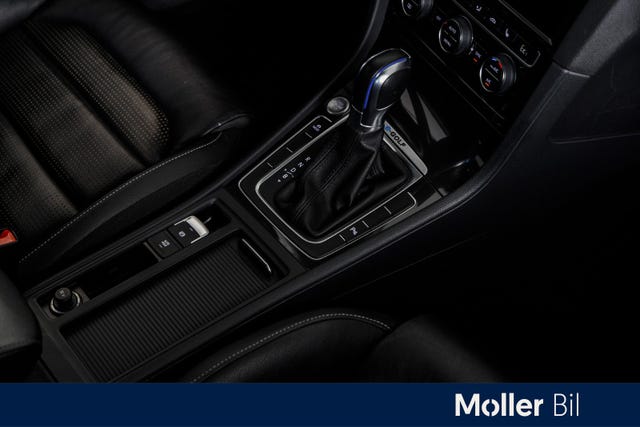 2018 VOLKSWAGEN GOLF - 24