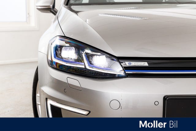 WVWZZZAUZJ8907928 2018 VOLKSWAGEN GOLF-4