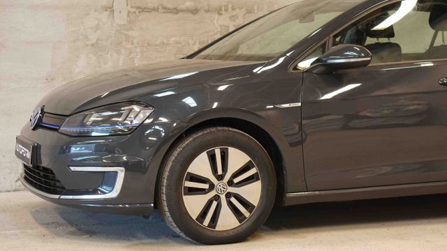 2015 VOLKSWAGEN GOLF - 18
