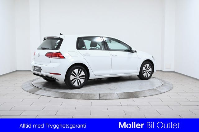 WVWZZZAUZJW903757 2018 VOLKSWAGEN GOLF-2
