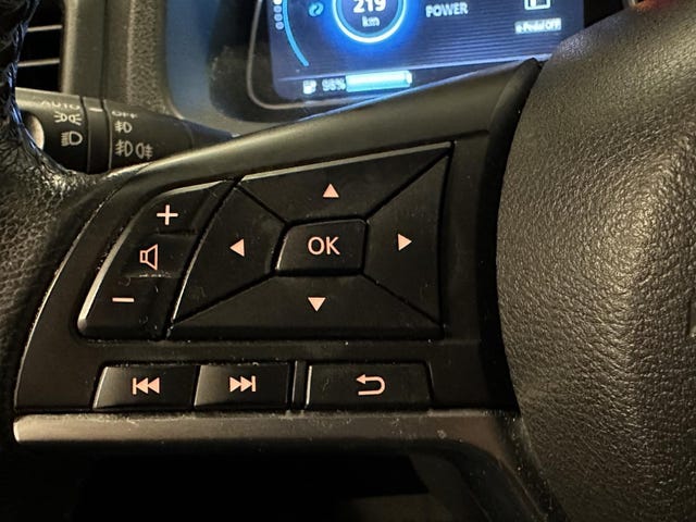2018 NISSAN LEAF - 8