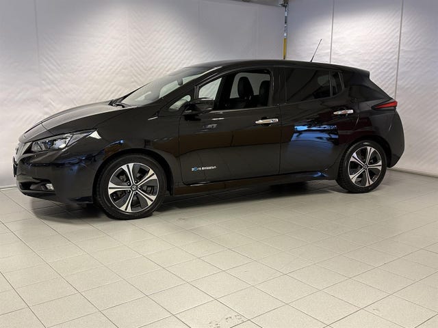 SJNFAAZE1U0026017 2018 NISSAN LEAF-2