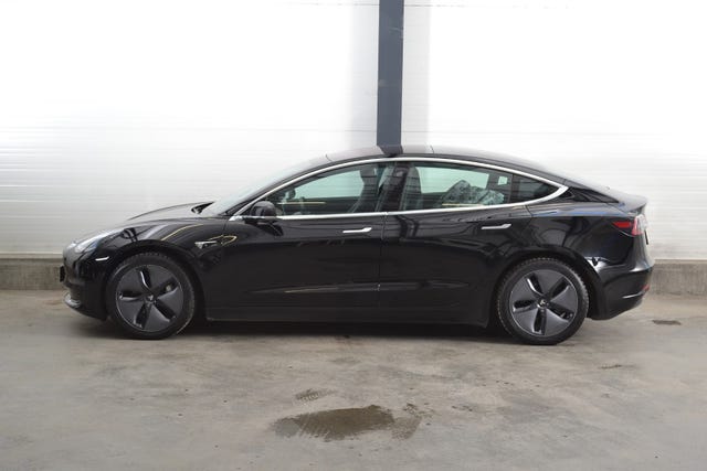 5YJ3E7EBXKF319752 2019 TESLA MODEL 3-5