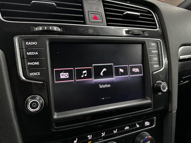 2015 VOLKSWAGEN GOLF - 36