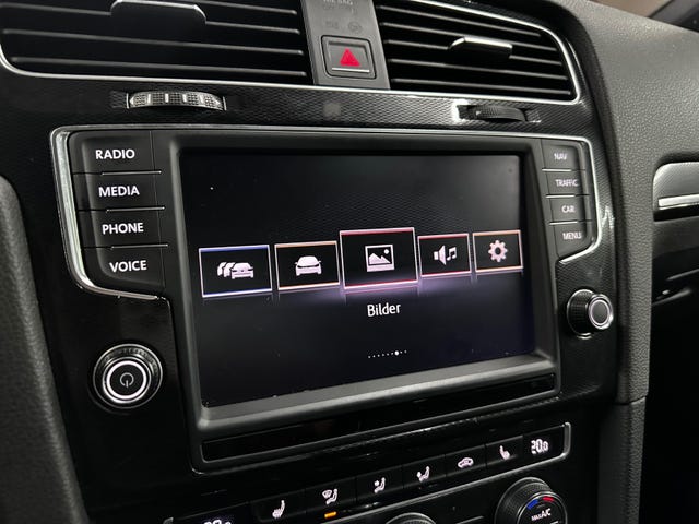 2015 VOLKSWAGEN GOLF - 35