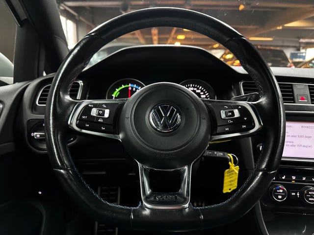 2015 VOLKSWAGEN GOLF - 50