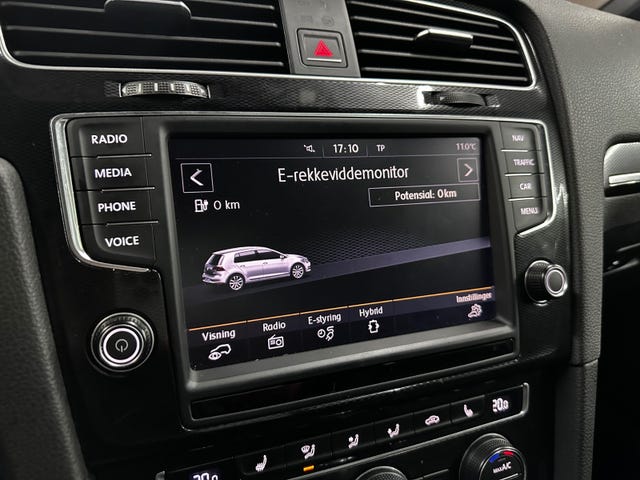2015 VOLKSWAGEN GOLF - 39
