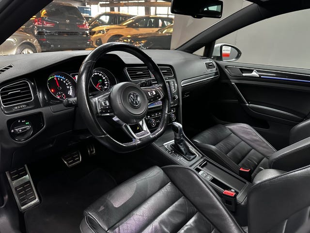 2015 VOLKSWAGEN GOLF - 28