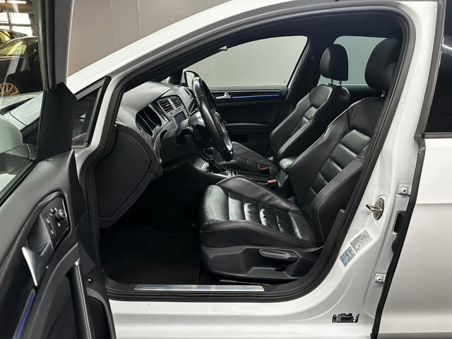 2015 VOLKSWAGEN GOLF - 24