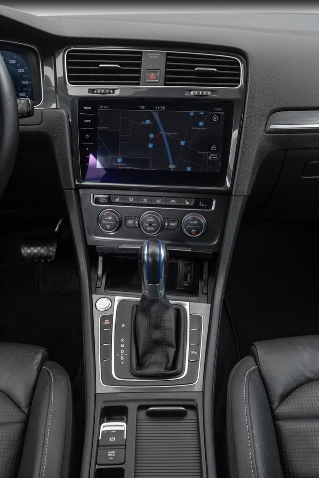2018 VOLKSWAGEN GOLF - 19